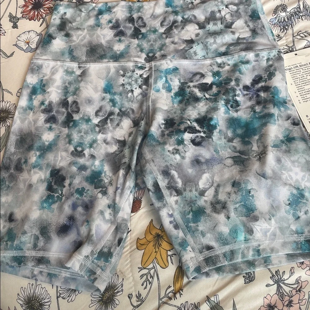 Lululemon align Sports Bra and Shorts Set
